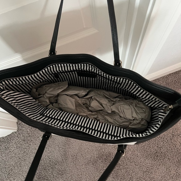 Purse - Picture 3 of 4